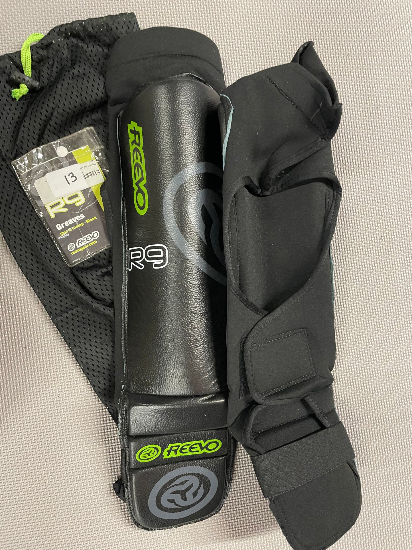 Reevo R9 Shins S/M - Clearance Shins #13