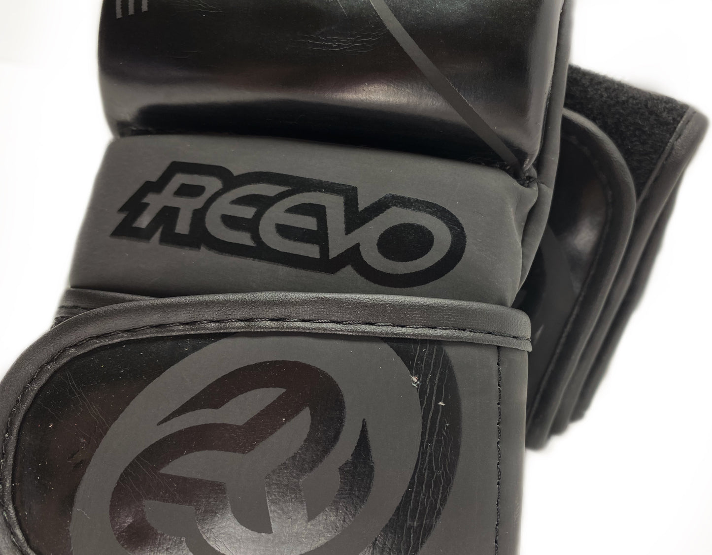 Reevo Eclipse MMA Glove