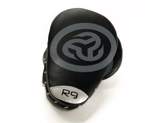 Reevo R9 Target V2 Focus Mitts ** Sold in Pairs**