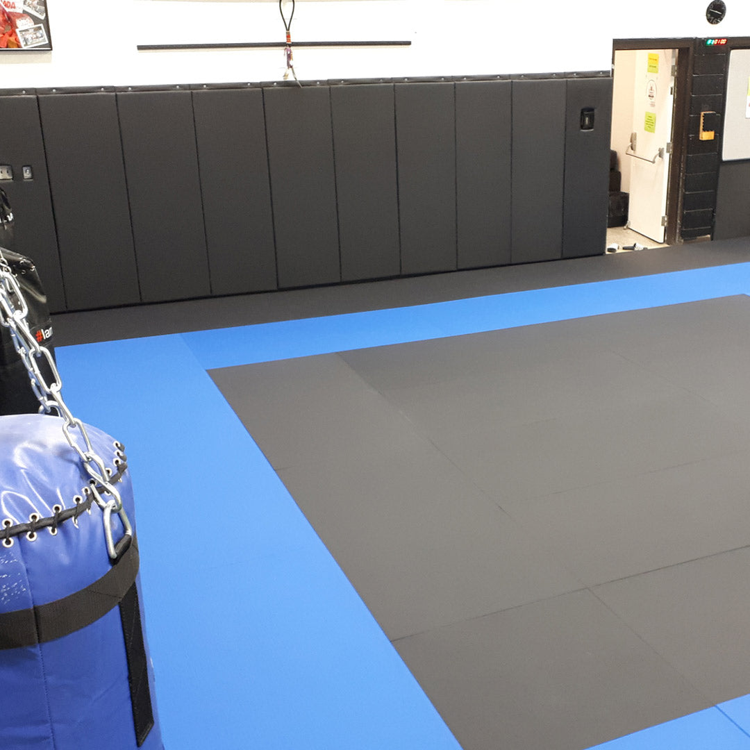 Hatashita Dax Tatami Mats Smoth Surface in a Gym - Blue and Black